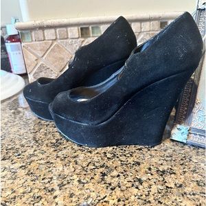 Steve Madden black heels